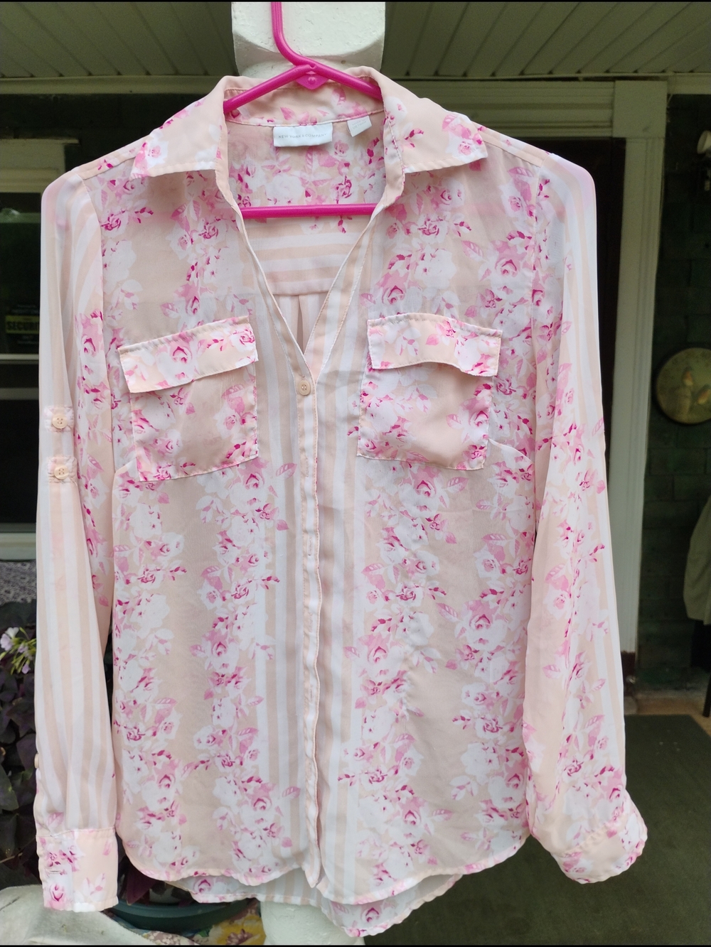 New York & Company Pink Floral Sheer Button-Up Blouse